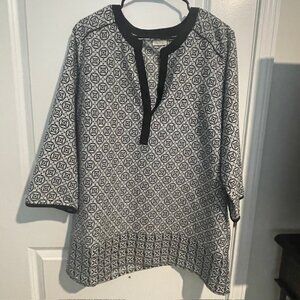 Antilia femme Black and White 3/4 sleeve top